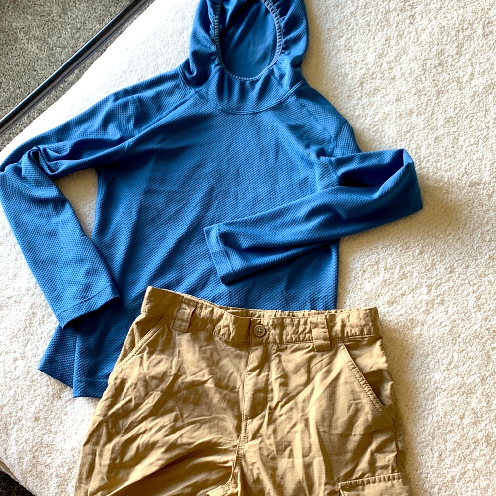 Hiking outfit- Columbia convertable hiking short/pants and sun shirt REI